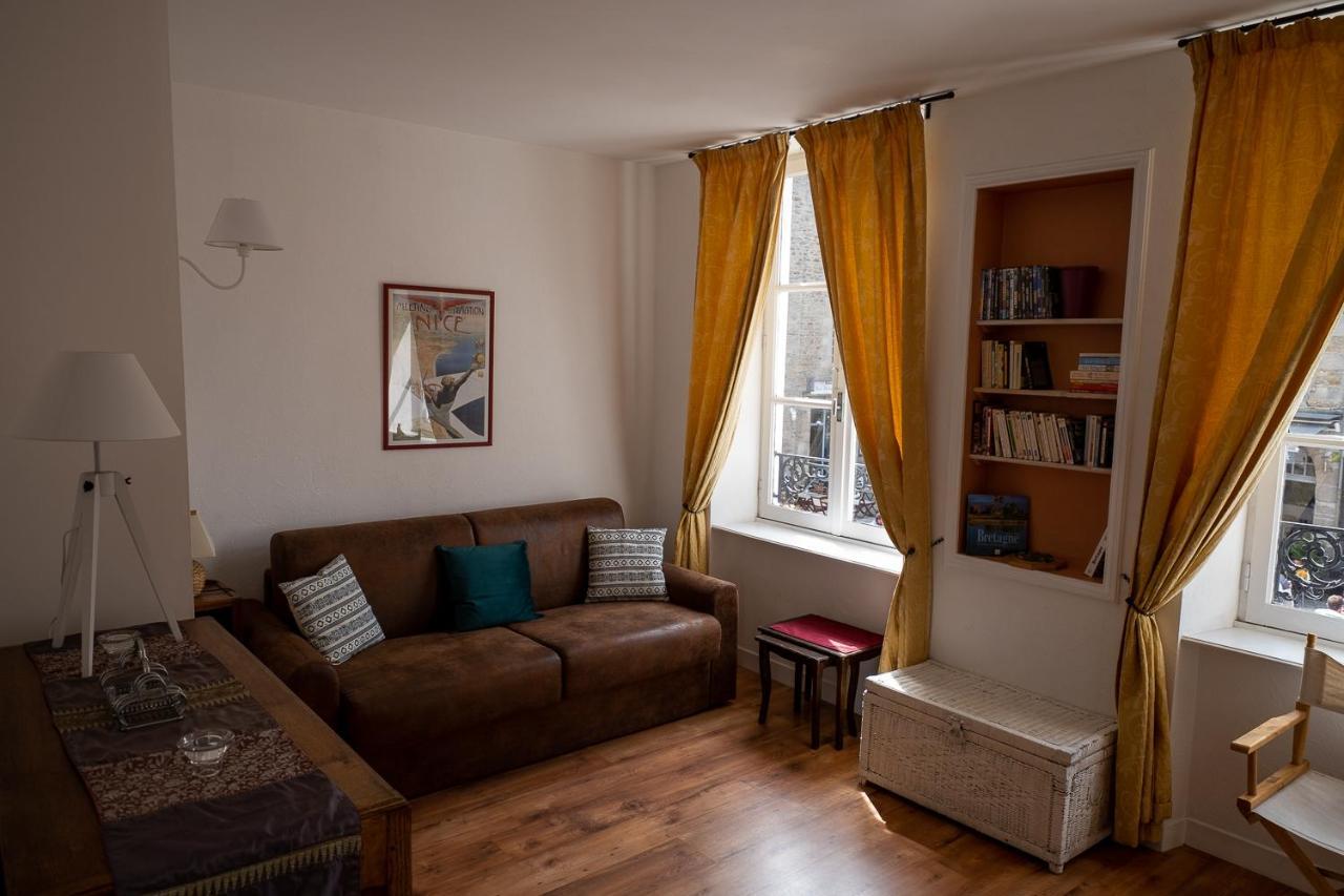 Appartement Place Des Cordeliers Dinan Zewnętrze zdjęcie