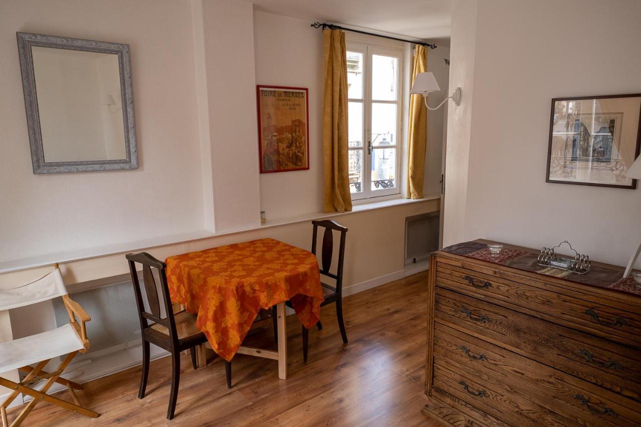 Appartement Place Des Cordeliers Dinan Zewnętrze zdjęcie